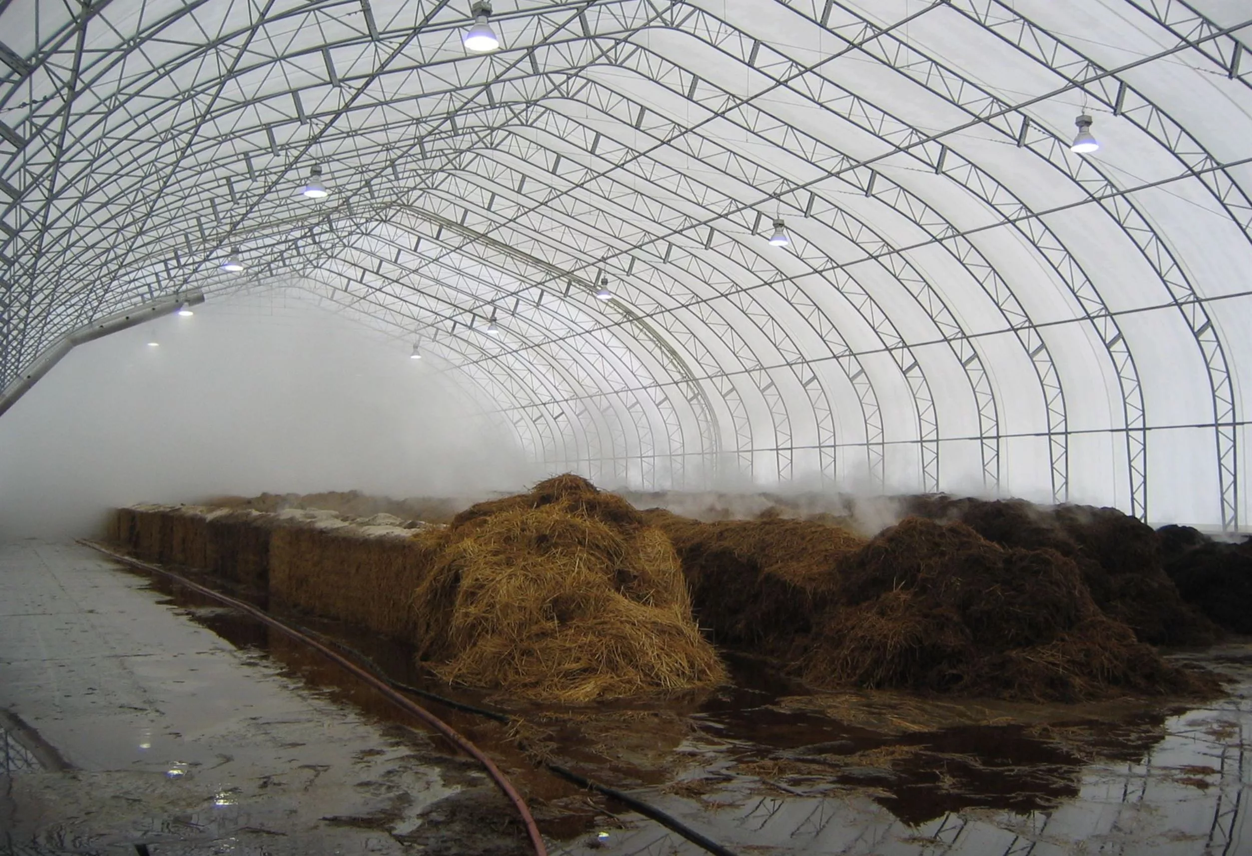 Example of composting fabric building